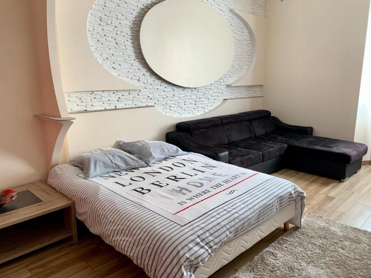 Appartement Splendide Studio au cœur historique de Fréjus Extérieur photo